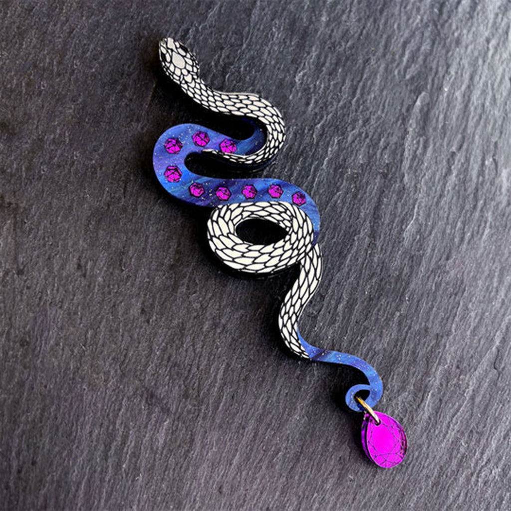 Snake brooch deals