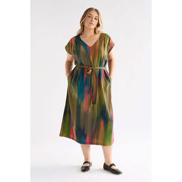 A short sleeve dress with a V neck and matching belt.