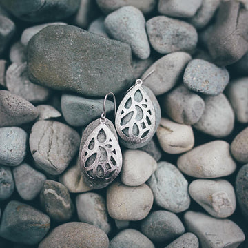 Earrings Patterned Teardrop Silver - Bec Stern